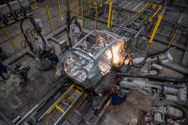 Trên 80% linh kiện một chiếc ô tô sẽ do Việt Nam sản xuất: 2 nhà máy này của VinFast góp công lớn!- Ảnh 4. Trên 80% linh kiện một chiếc ô tô sẽ do Việt Nam sản xuất: 2 nhà máy này của VinFast góp công lớn!- Ảnh 4.